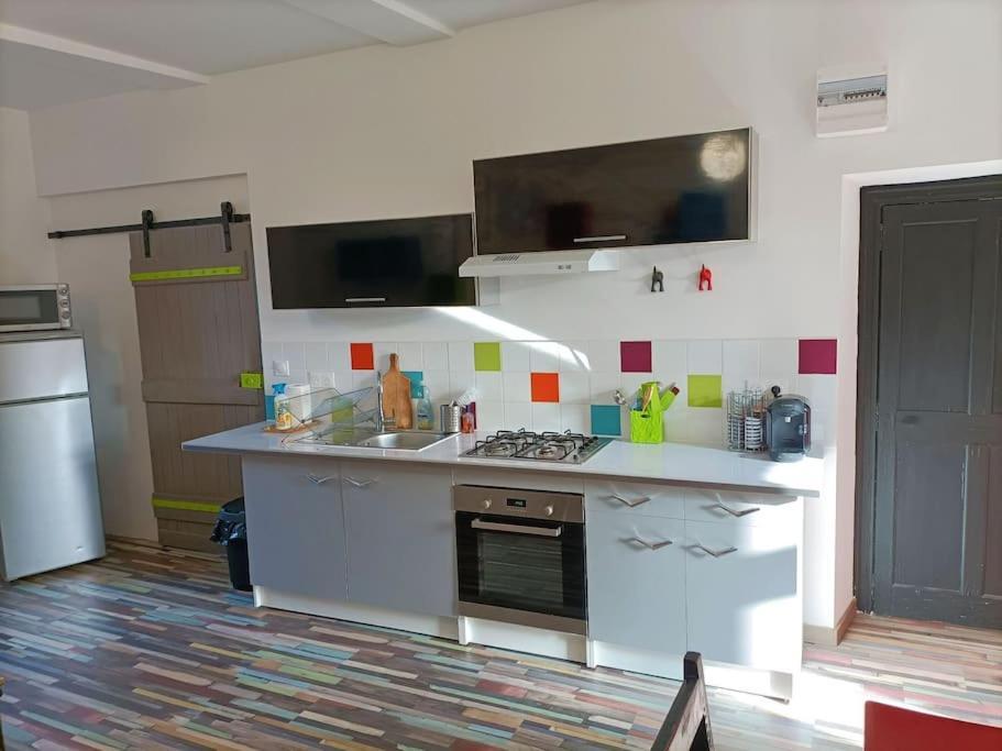 T2 Centre Village "Chez Clothilde" Remoulins Bagian luar foto